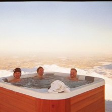 Fotning f&ouml;r pool reklam p&aring; &Aring;re skutans topp. Photo: Nobba. Rider: LARS URBAN MANGE.