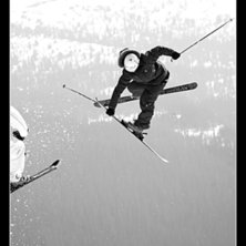 &Auml;r inte riktigt s&auml;ker p&aring; om det funkar att ha f. Photo: Johan Schedin. Rider: Kim st&aring;r det p&aring; hj&auml;lmen i alla fall.