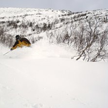 Lennartsson sprutar sn&ouml;. Photo: Fredrik Nordqvist. Rider: Petter Lennartsson.
