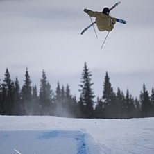 Tidigt januari i br&auml;cke.  sw 900 bluuuuunt. Photo: Yngve Staberg. Rider: Oscar Harlaut.