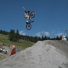 tuck no hander. Photo: Emil Thelander. Rider: Anton Thelander (jag).