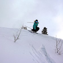 f&ouml;rsta hopp efter kn&auml;operation som skedde 2 veck. Photo: patrik sollander. Rider: carolin happe sollander.