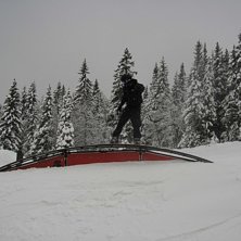 Upp i b&ouml;rjan och ner i slutet, s&aring; g&ouml;r man en ra. Photo: Svenne. Rider: La ZooYork.