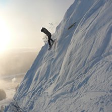 Drop/hopp. Photo: Linus Alenvret. Rider: Linus Eriksson.