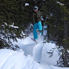 jag hoppa mellan tv&aring; tr&auml;d. Photo: emil gustavsson. Rider: anton hartell.