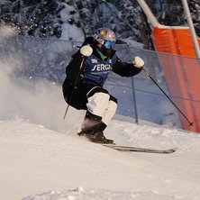 En kylig dag i duved, puckelkillarna h&ouml;jjer stava. Photo: calle johansson. Rider: svenska puckel cupen.