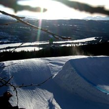 F&ouml;rsta svarta hoppet i Br&auml;cke en mycket fin dag . Photo: Lee Myhr. Rider: Filip S&ouml;rlin.