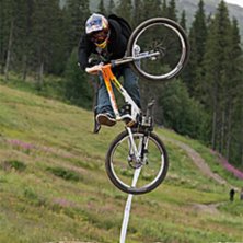 Slopestylet&auml;vling p&aring; &Auml;ngarna i &Aring;re, Kyle g&ouml;r . Photo: Kenneth Einars. Rider: Kyle Stright.