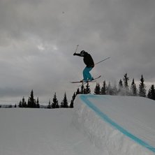 sw 180 i r&ouml;da linjen. Photo: emil gustavsson. Rider: anton hartell.