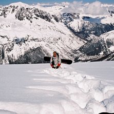 Det &auml;r jobbigt att g&aring; i djup sn&ouml;. Men samtidigt. Photo: Magnus Sundin. Rider: Olle Wallin.