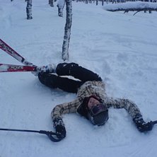 En glad Frida i skogen hade sv&aring;rt att ta sig upp . Photo: Malin Pehrson. Rider: Frida Christensen.