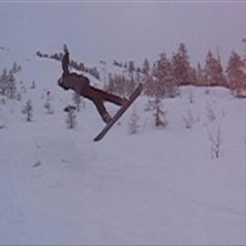 f&ouml;rs&ouml;k: backflip
resultat: en hyfsad p&aring;b&ouml;rjan. Photo: Linus Bogesj&ouml;. Rider: Jag wtf.