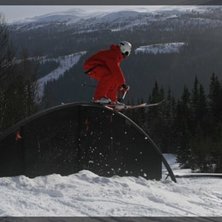 Vi drog ett g&auml;ng till &Aring;re nu i v&aring;ras, Max st&aring;r. Photo: Max Andersson. Rider: Jens Halmkrona.
