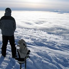 Morgonpiss p&aring; skutan. Det h&auml;r kommer bli en bra . Photo: Pelle Bergh. Rider: Jens Larsson.