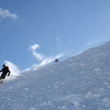 Fin f&ouml;delsedag med goda v&auml;nner och fin skid&aring;kni. Photo: Patrik Lak&eacute;n. Rider: Rasmus Carlsson.