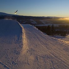 Fint ljus f&ouml;r lite gubbjibb i parken!. Photo: Jesper Molin. Rider: Henrik Utter.