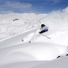 Ett sk&ouml;nt &aring;k med flera goa h&ouml;gfartssv&auml;ngar!. Photo: Magnus Olsson. Rider: Joakim Wiberg.