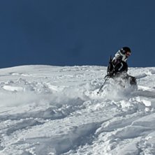 Puder&aring;kning p&aring; Vall&eacute;e Blanche.... Photo: Adam Carlson. Rider: Ida Lund&eacute;n.