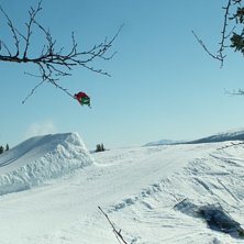 Var i br&auml;cke och fota! . Photo: Petter Persson. Rider: -ll-.