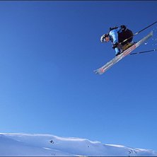 Man kan f&aring; det att se stort ut med vidvinkelobjek. Photo: Daniel Johansson. Rider: Rickard Ljunggren.