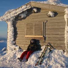 Taking a rest on the top and getting panda-taned. Photo: Katrine Ingebrigtsen. Rider: May Elin Aarstad.