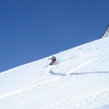 Pudersn&ouml; i Chamonix en h&auml;rlig april dag. . Photo: marcus wadsten. Rider: johan wadsten.